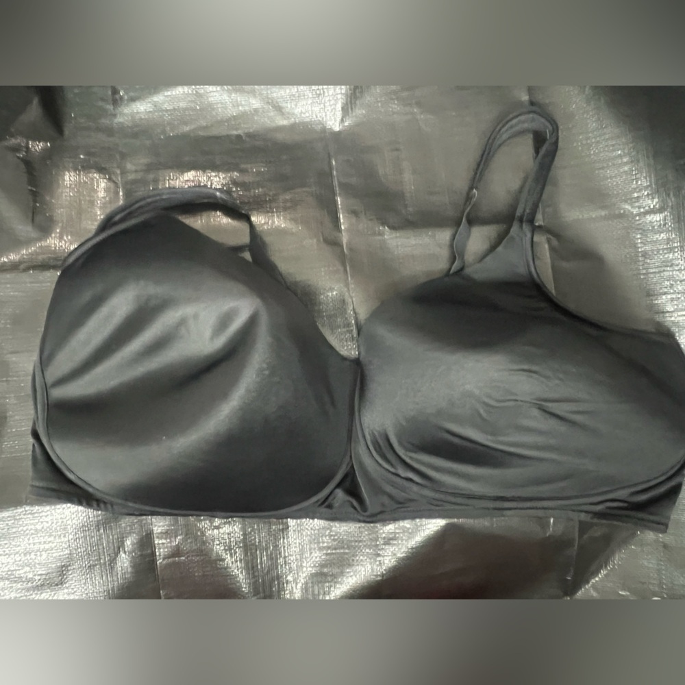 Leading Lady Black Bra - Wireless - Picture 2 of 7